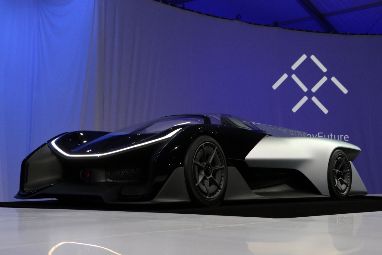 法拉第未来概念车亮相 设计科幻