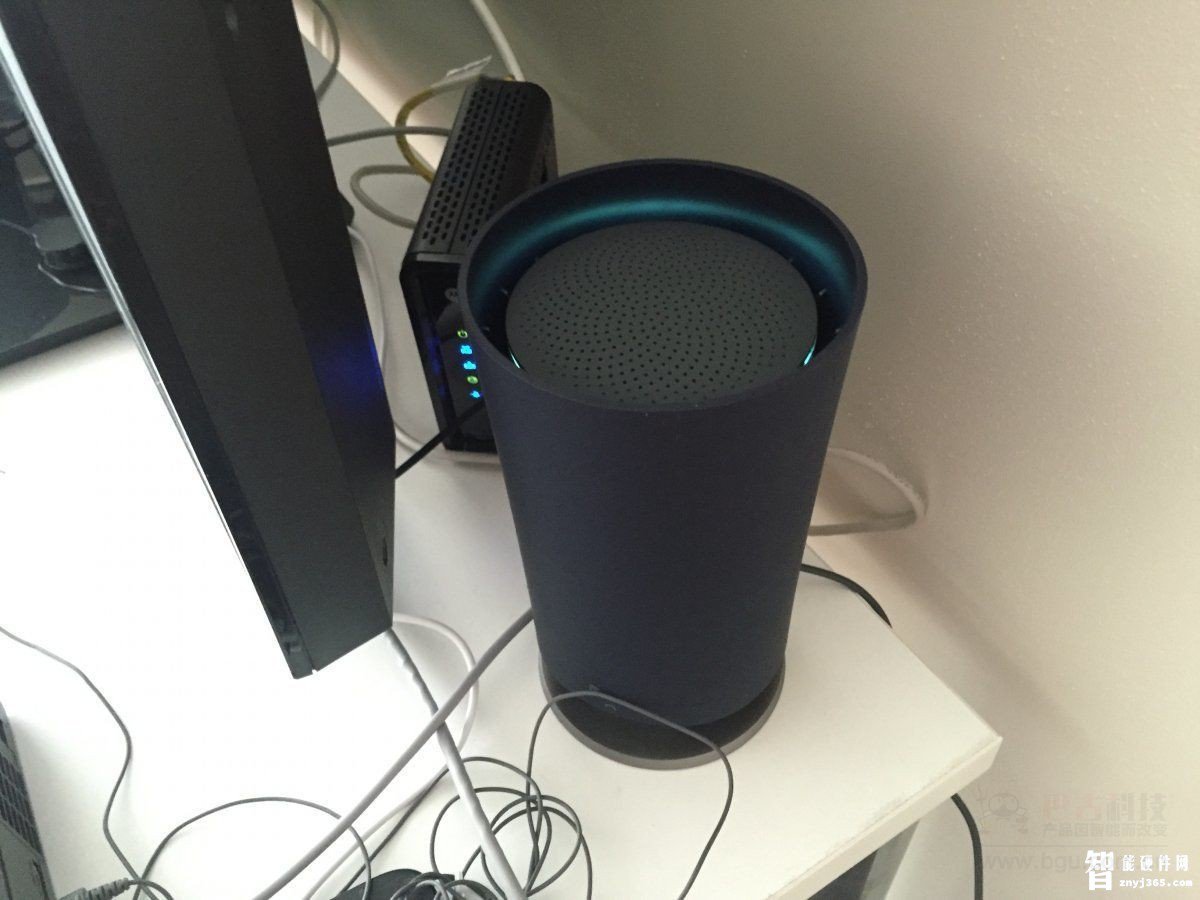 OnHub_2.jpg OnHub_2.jpg