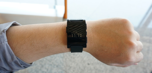 简单的Pebble,虽然丑,但很实用 简单的Pebble,虽然丑,但很实用